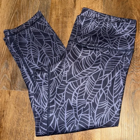 LULULEMON Wunder Under Crop *Full-On Luxtreme Pretty Palm Cadet Greyvy size 8